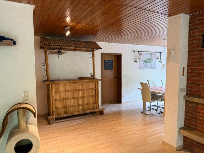 Casa unifamiliare indipendente su un terreno di 1.306 qm a Mehrstetten – Foto 9