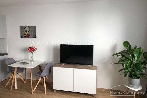 Stylowo umeblowane mieszkanie typu city apartment przy Mediapark w Kolonii!
