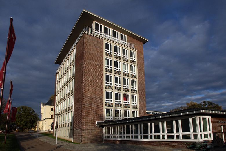 Repräsentative Büroeinheit 250,35 m² im Hochhaus – Gebäude 30 3. OG – Hochhaus Geb. 30
