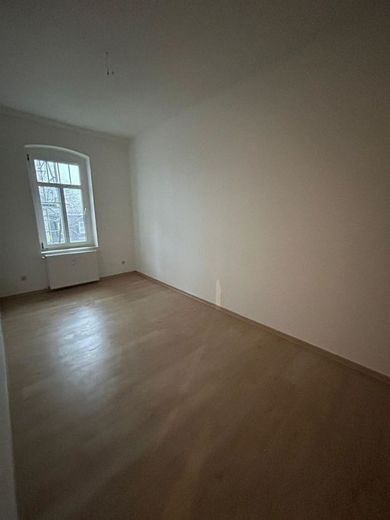Vollvermietetes Mehrfamilienhaus mit Balkonen und Stellplätzen in guter Lage! – PHOTO-2024-02-07-16-44-30