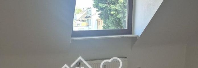 नया नवीनीकरण: Duisburg-Meiderich में होम ऑफिस की जगह सहित 3,5 कमरे