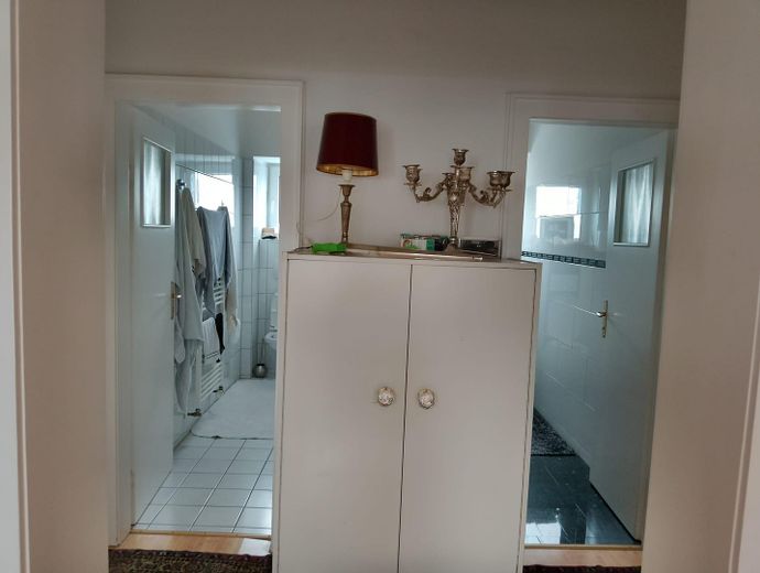 Bad und WC Eingangview