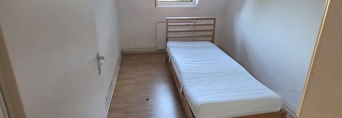 2-Zimmer Dachgeschosswohnung im schönen Wasserviertel