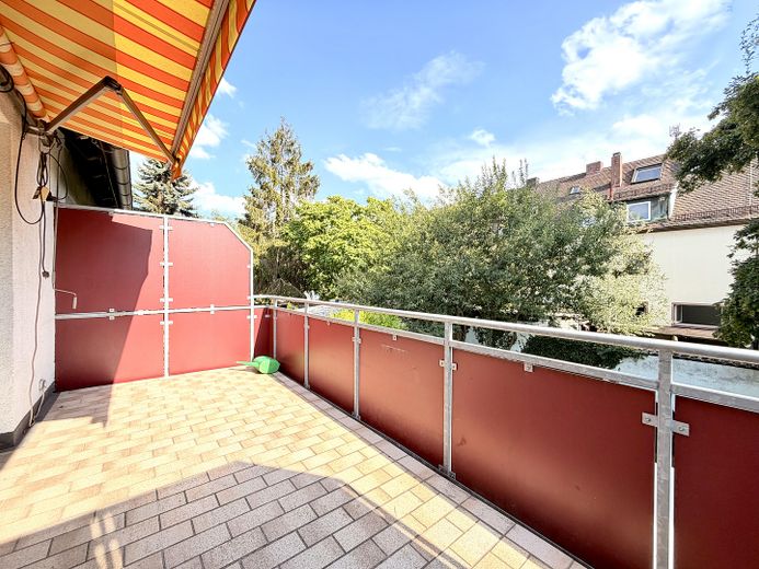 Viel Raum für Familie oder Investment – leere 4 Zimmer-Wohnung mit großem Balkon + PROVISIONSFREI + – Balkon