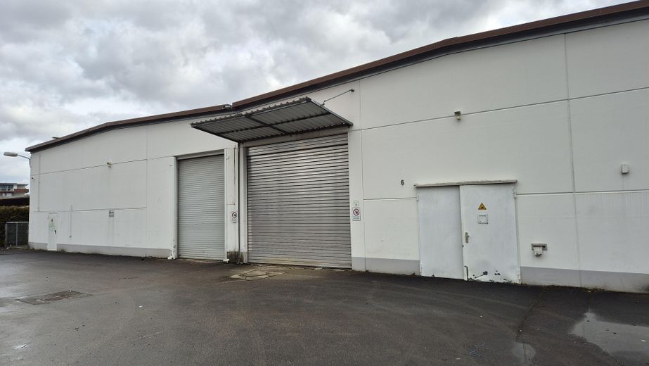 Außenansicht_Gewerbehallen