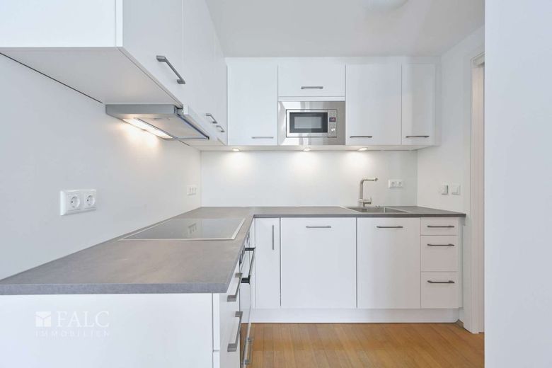 Wohnglück auf vier Ebenen - modernes Reihenmittelhaus in begehrter Lage von Feldmoching – 1. OG Küche