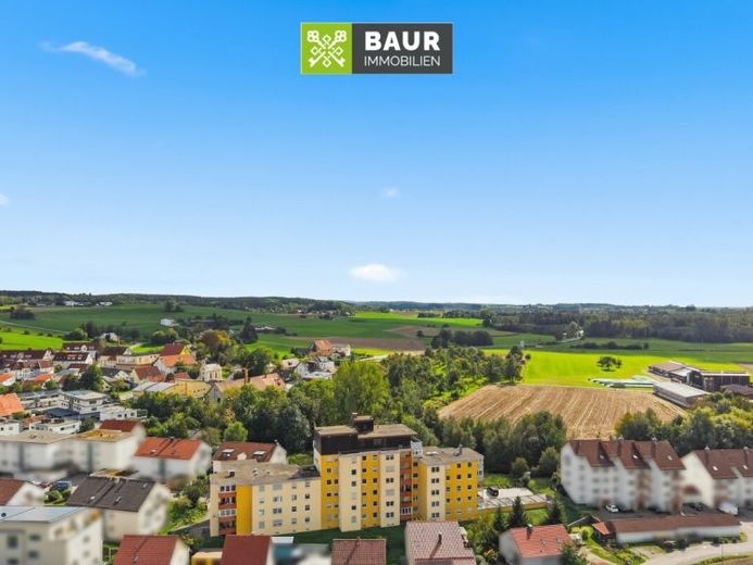 360° I Spacious 3.5- to 4-room apartment with balcony and garage, available immediately, in Bad Waldsee-Steinach – Photo 1