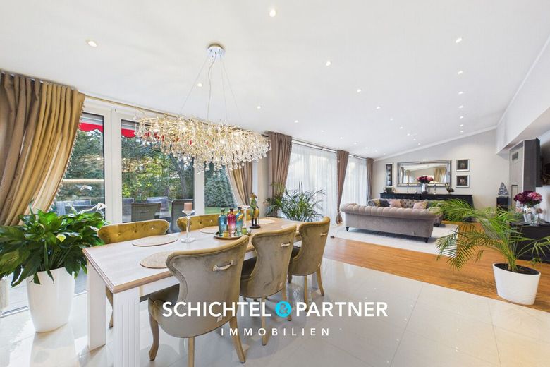 Osterholz | Hochwertig saniertes Einfamilienhaus mit großem Garten – S&amp;P | Wohn- und Essbereich