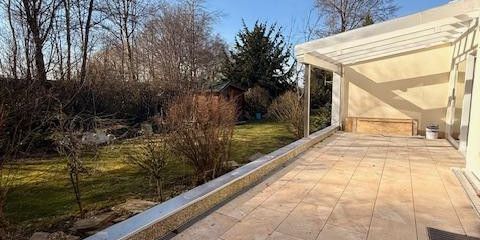 Balkonterrasse mit Pergola