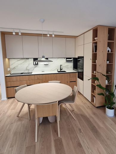 3-Zimmer-Wohnung | Vollmöbliert & inkl. Parkplatz | Friedrichshain – Foto 1