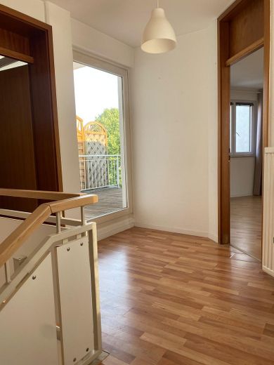 Commission-free in Bonn: 4 apartments, 4 underground parking spaces and one vacant unit – Foto 11