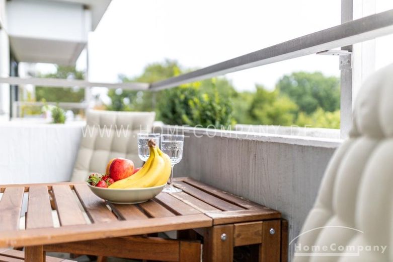 **Helle, großzügige und frisch renovierte 2,5 Zimmer Wohnung mit Balkon** – 11f495751b9f3a2a2ad2e0e96326fd5df46296a5.jpg