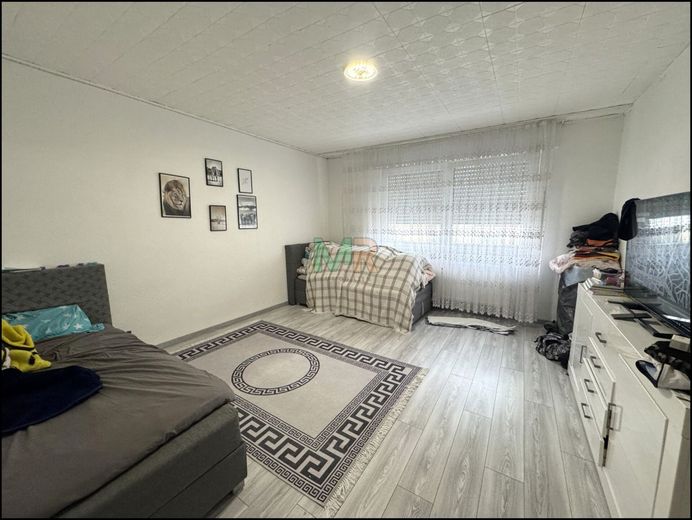 Wohn- und Geschäftshaus in zentraler Lage von Pforzheim – 2. OG, Wohnzimmer