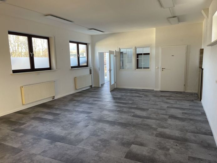 Über 8 % Rendite: Boardinghouse-Ensemble: 3 Gebäude &amp; Garten – Gebäude 2 | Büro/ Schlafbereich