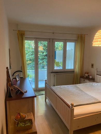 Lichtdurchflutete 4-Zimmer-Wohnung im Herzen vom Paulusviertel – Schlafzimmer 1