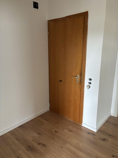 Schöne, renovierte 2 Zimmer- Wohnung mit Balkon – Foto 9