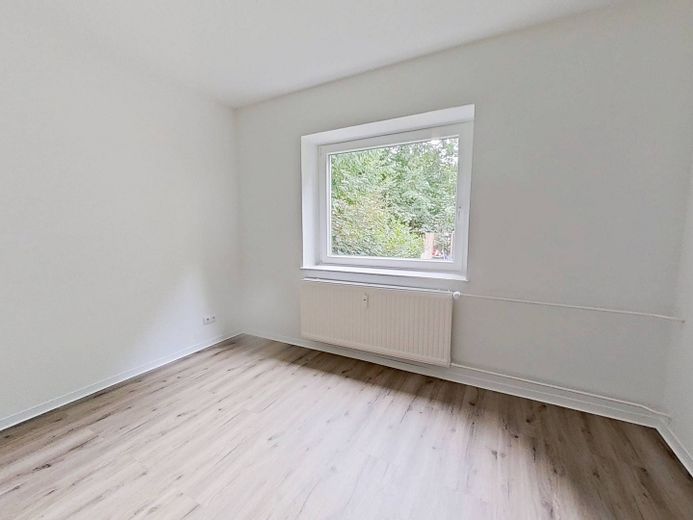 Draußen bläst der Herbstwind, bei uns schmelzen die Kosten - 1 NKM FREI: Schöne 3-Zimmer-Wohnung in fußläufiger Altstadtnähe – Ansicht I: Schlafzimmer I