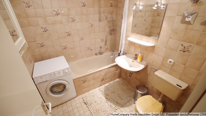 In Vorbereitung: Hell  &  möbliert in ruhiger Lage mit Balkon für 2-12 Monate in Gundelfingen – 420fe6a46426d24a3cbba8134c200b2acf08f2fd.jpg