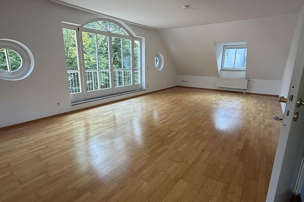 Helle 4-Zimmerwohnung zur Miete in Nymphenburg, München