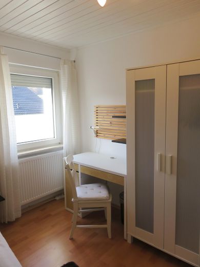 Freistehendes Haus - energetisch saniert - 120 qm – Zimmer OG 1
