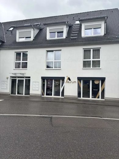 Straßen-Ansicht