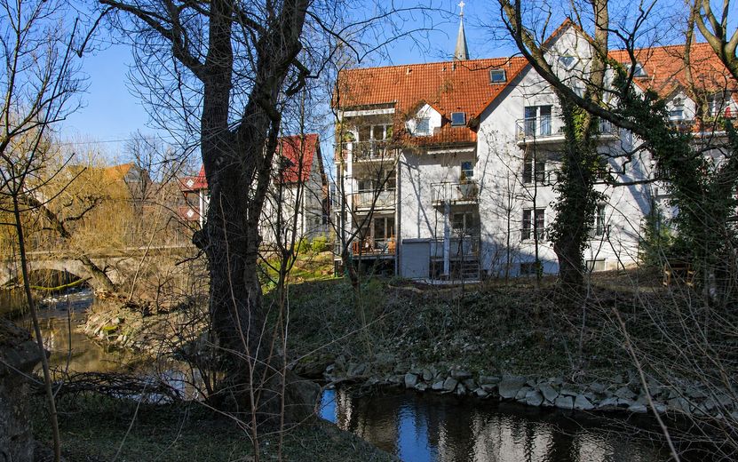 Zentrale 2,5-Zimmer Wohnung in idyllischer Innenstadtlage – Außenansicht