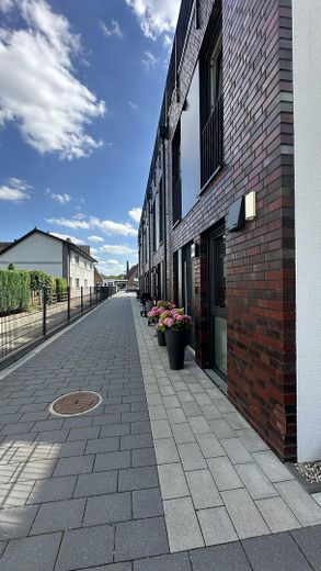 Casa a schiera moderna con la massima qualità abitativa, standard KfW 55 – Foto 2