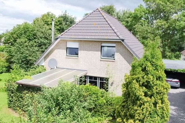Sogno a basso consumo energetico vicino al Mare del Nord: spaziosa casa Vario Self con terreno di 900m², camino e 2 terrazze!