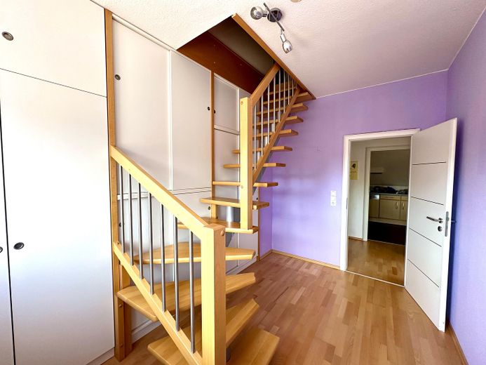 Modernisiertes Zweifamilienhaus in zentraler Lage – Neustadt am Rübenberge – Durchgangszimmer OG