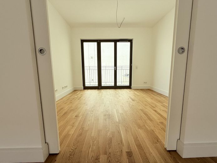 Erstbezug & provisionsfrei! Moderne 3-Zimmer-Wohnung mit 2 Balkonen und Aufzug H9-29 – Schlafzimmer 1