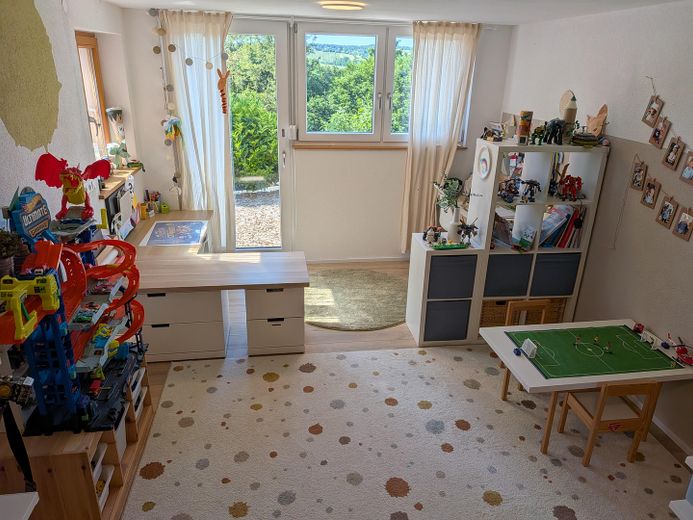Casa unifamiliare modernizzata in una posizione naturale da sogno – vista libera – Kinderzimmer 1