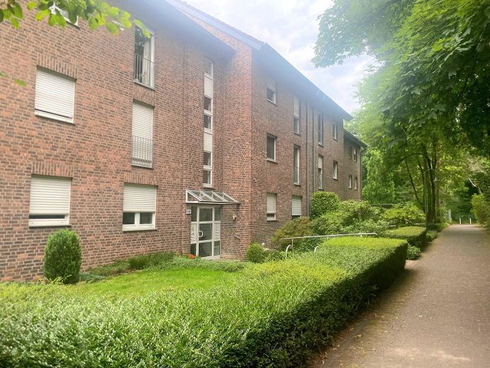 Zuwegung zum Eingangsbereich