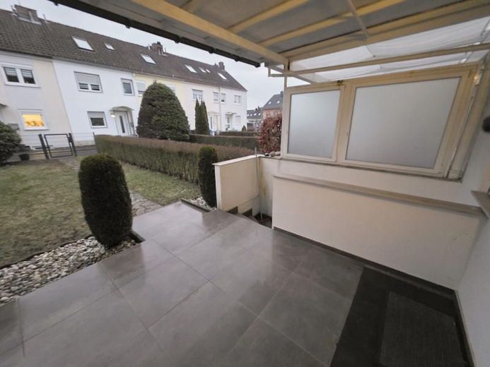Gepflegtes Reihenmittelhaus in ruhiger Nachbarschaft mit 4 Zimmern und 2 Bädern – Bild 2