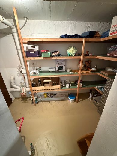 4 Zimmer mit Aussicht – Terrasse, Wärmepumpe, Garage und Stellplatz inklusive – Abstellraum 2