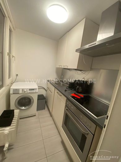 Modern möbliertes 1-Zimmer-Apartment mit Balkon in Schwabing-West – 081319a6449cbca0350b49a9f70f7511e218de9b.jpg