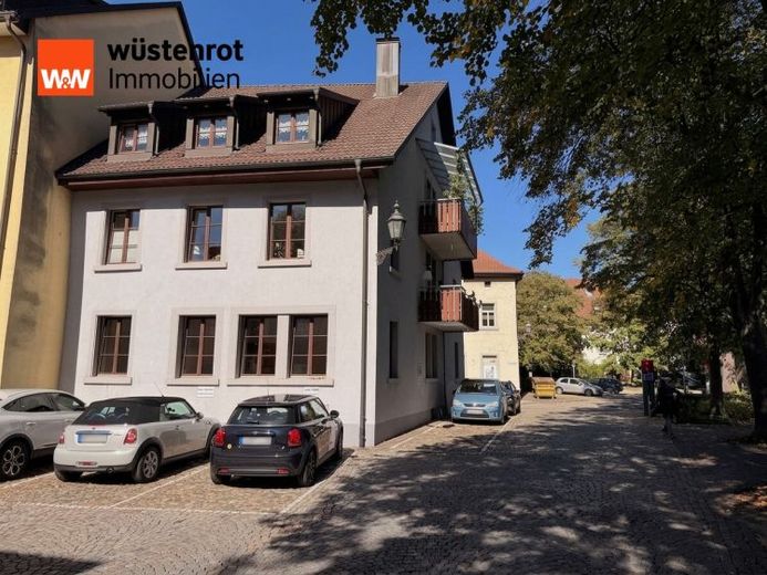 Charmanter Albau-Traum: 4-Zimmer-Wohnung in der Altstadt von Bad Säckingen mit Sicht auf den Rhein – Photo 1