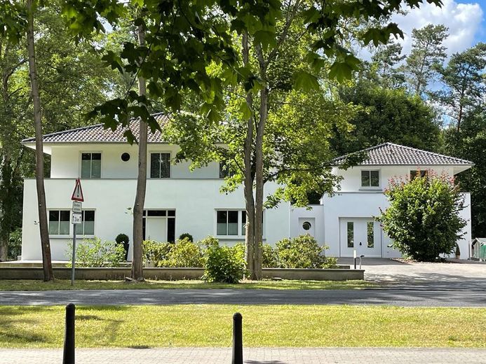 Mit einem Gästehaus