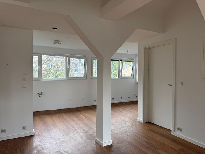 Atractiva casa adosada de esquina, clase energética A, vivienda multigeneracional con gran jardín y 2 garajes – Foto 26