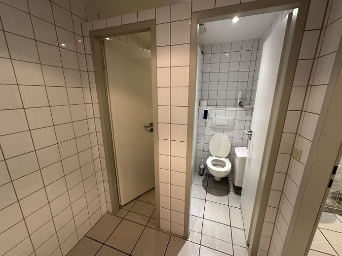 WC Anlage Damen