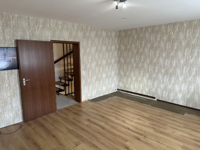 Großzügiges Reihenmittelhaus mit Kaminoption, Garage, Keller & Glasfaser in Kiel-Russee – 1. OG großes Zimmer 3