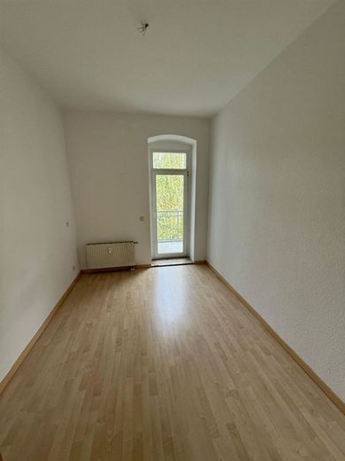 Gemütliche 2-Zi. mit Laminat, Balkon, EBK und Wannenbad in sehr guter Lage! – PHOTO-2026-06-10-11-42-47 (2)