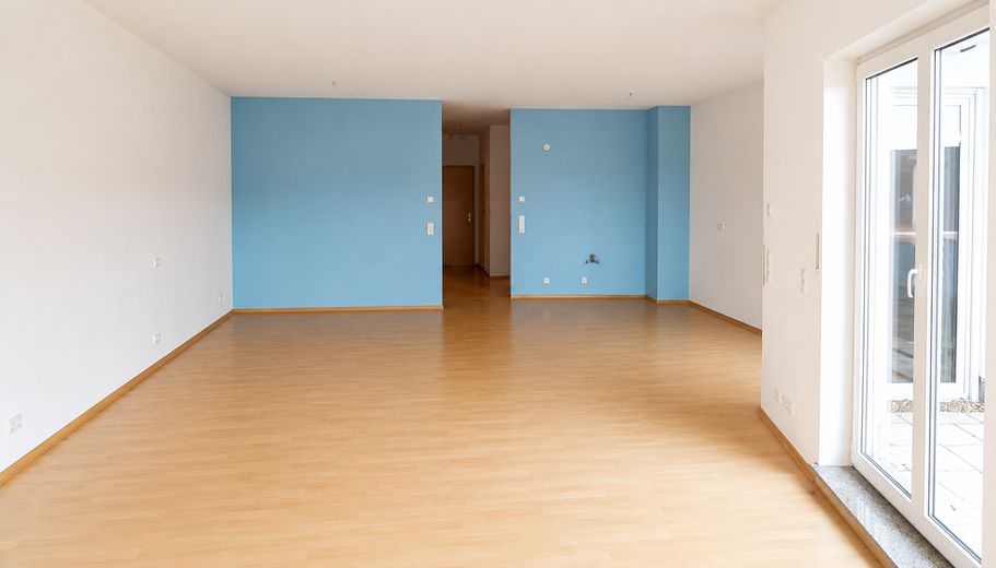 Großzügige 86 m² Studio-Wohnung mit Loft-Charakter und Dachterrasse – Wohnzimmer 