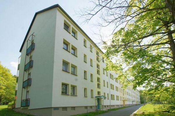 Acogedor apartamento de 2 habitaciones con un gran balcón y vistas a zonas verdes