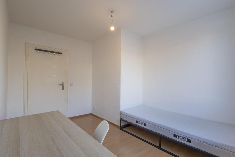 Zimmer (9,5 qm)