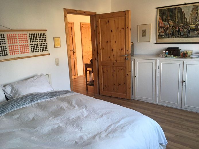 Casa unifamiliar con vivienda independiente - Inversión de capital - VENTA PRIVADA – EG Schlafzimmer