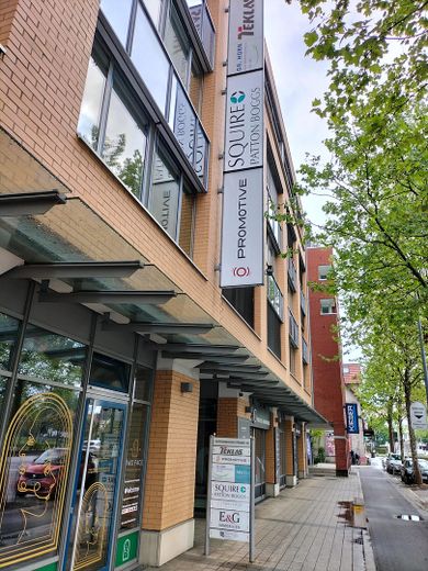 Emplacement idéal pour votre entreprise : local commercial au cœur de Böblingen – Photo 3