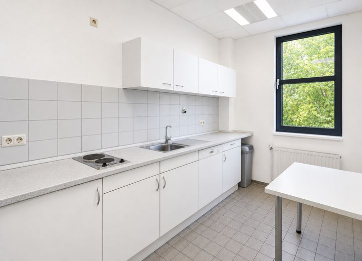 Küche Bürobereich Halle 2