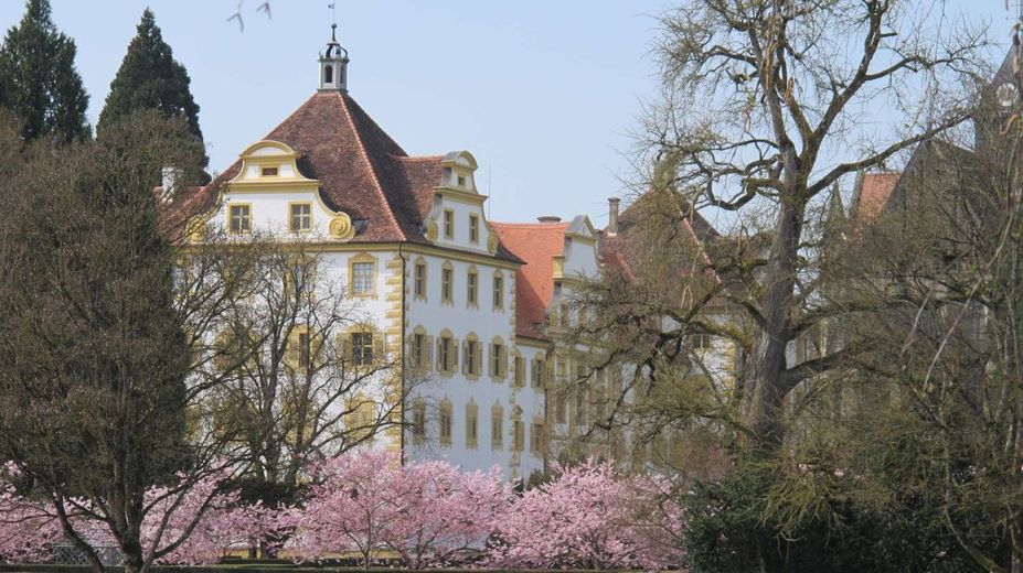 Wo Geschichte auf Gemütlichkeit trifft: Ihr neues Zuhause unterm Dach – Nahe beim Schloss