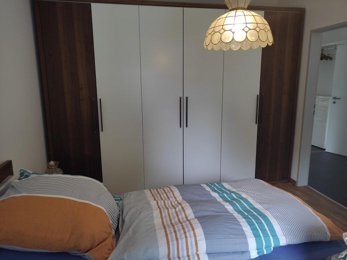 Schlafzimmer mit 2 Betten