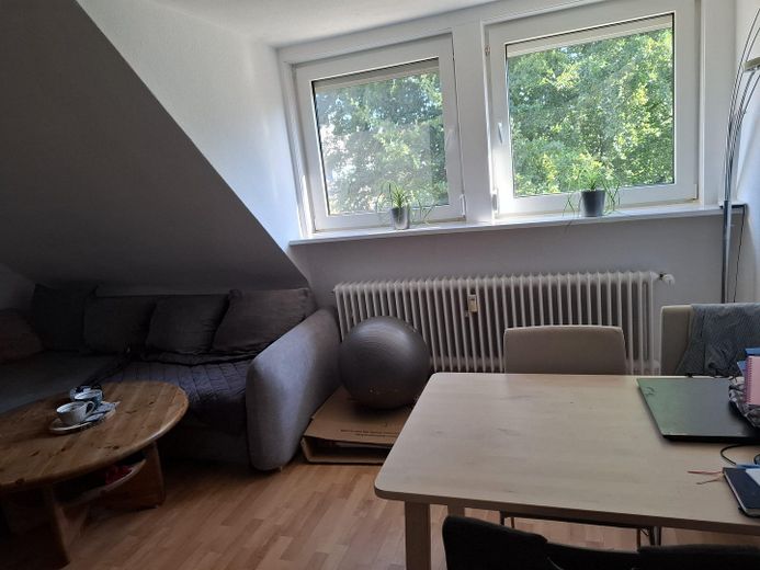 Sanierte 3,5-Zimmerwohnung in Essen-Bedingrade mit Einbauküche – Foto 8